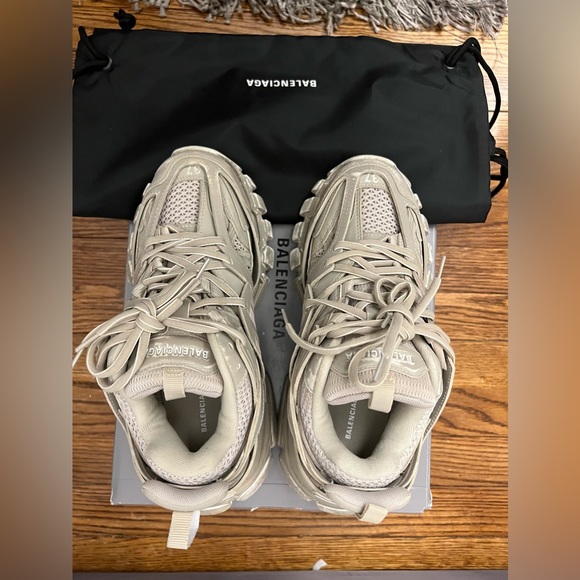 Balenciaga Track Sneakers Faded Beige - Picture 2 of 14